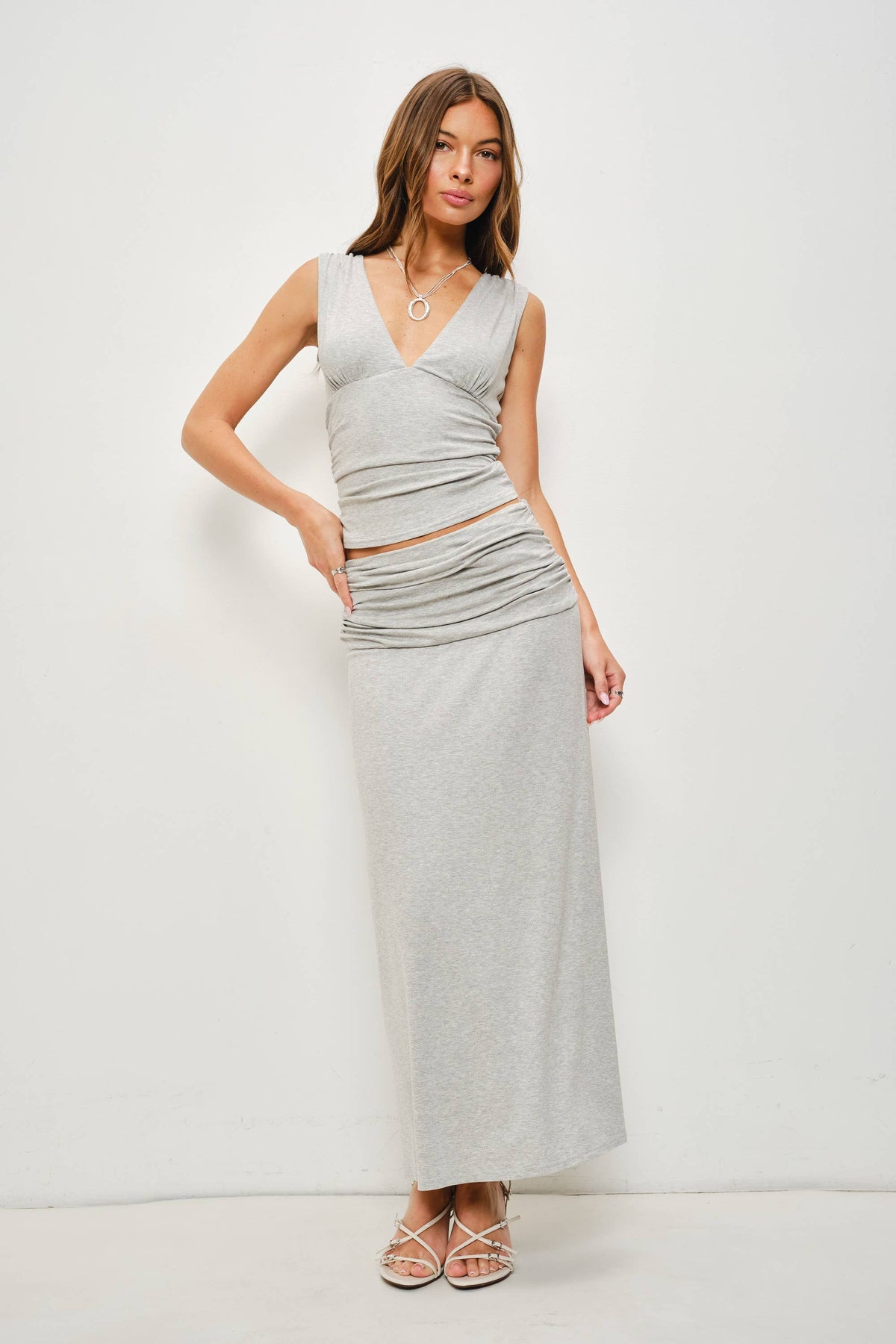 DAPHNE V-NECK JERSEY TOP