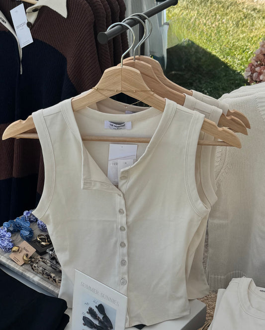 Sable Sleeveless Kit Top
